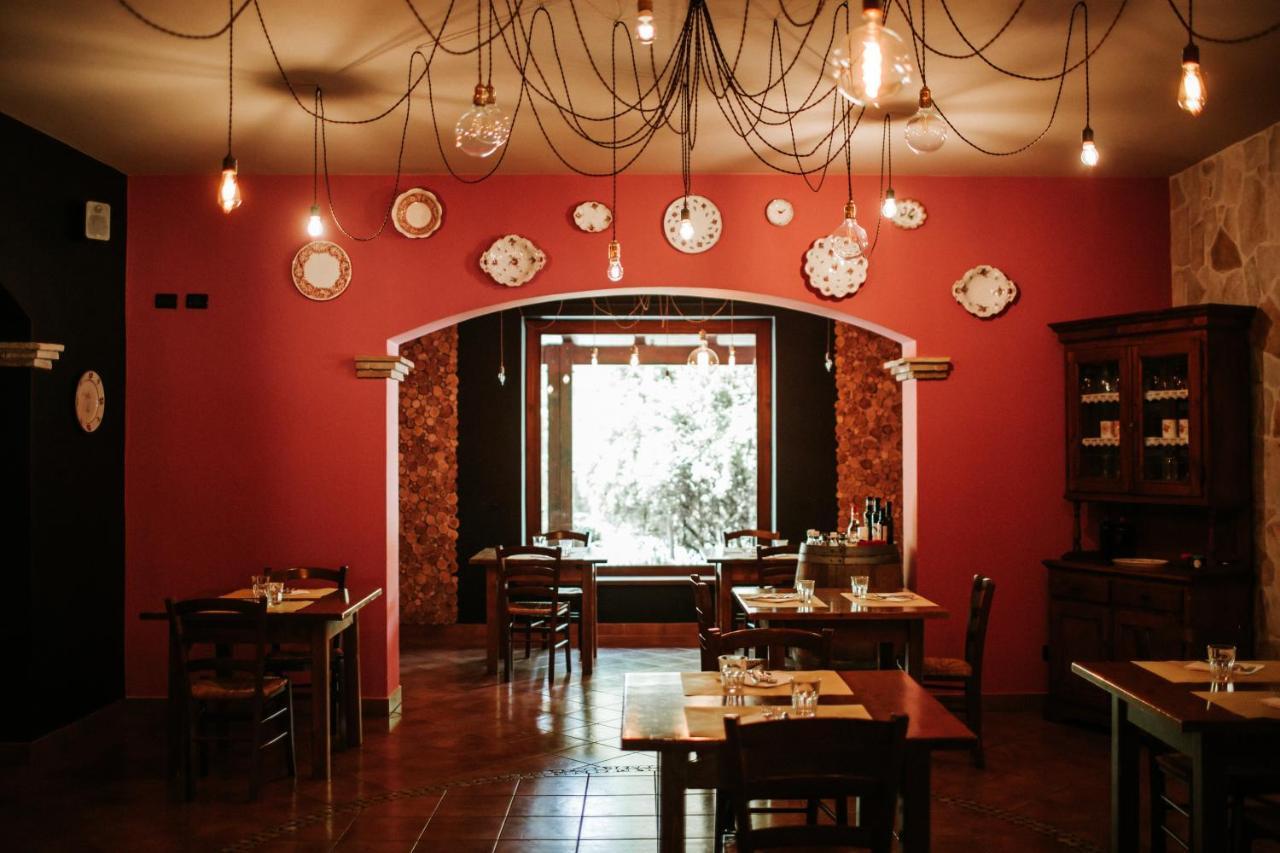 Basciano L'Anfora Country Club Bed & Breakfast エクステリア 写真