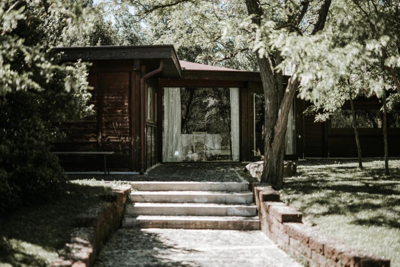 Basciano L'Anfora Country Club Bed & Breakfast エクステリア 写真