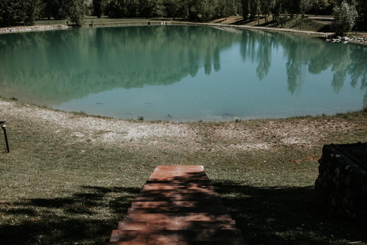 Basciano L'Anfora Country Club Bed & Breakfast エクステリア 写真