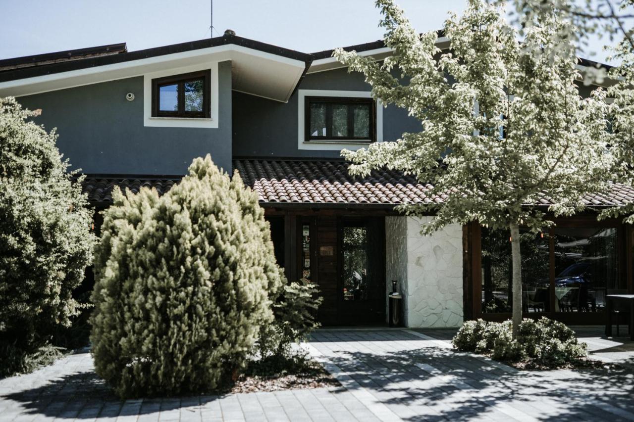 Basciano L'Anfora Country Club Bed & Breakfast エクステリア 写真