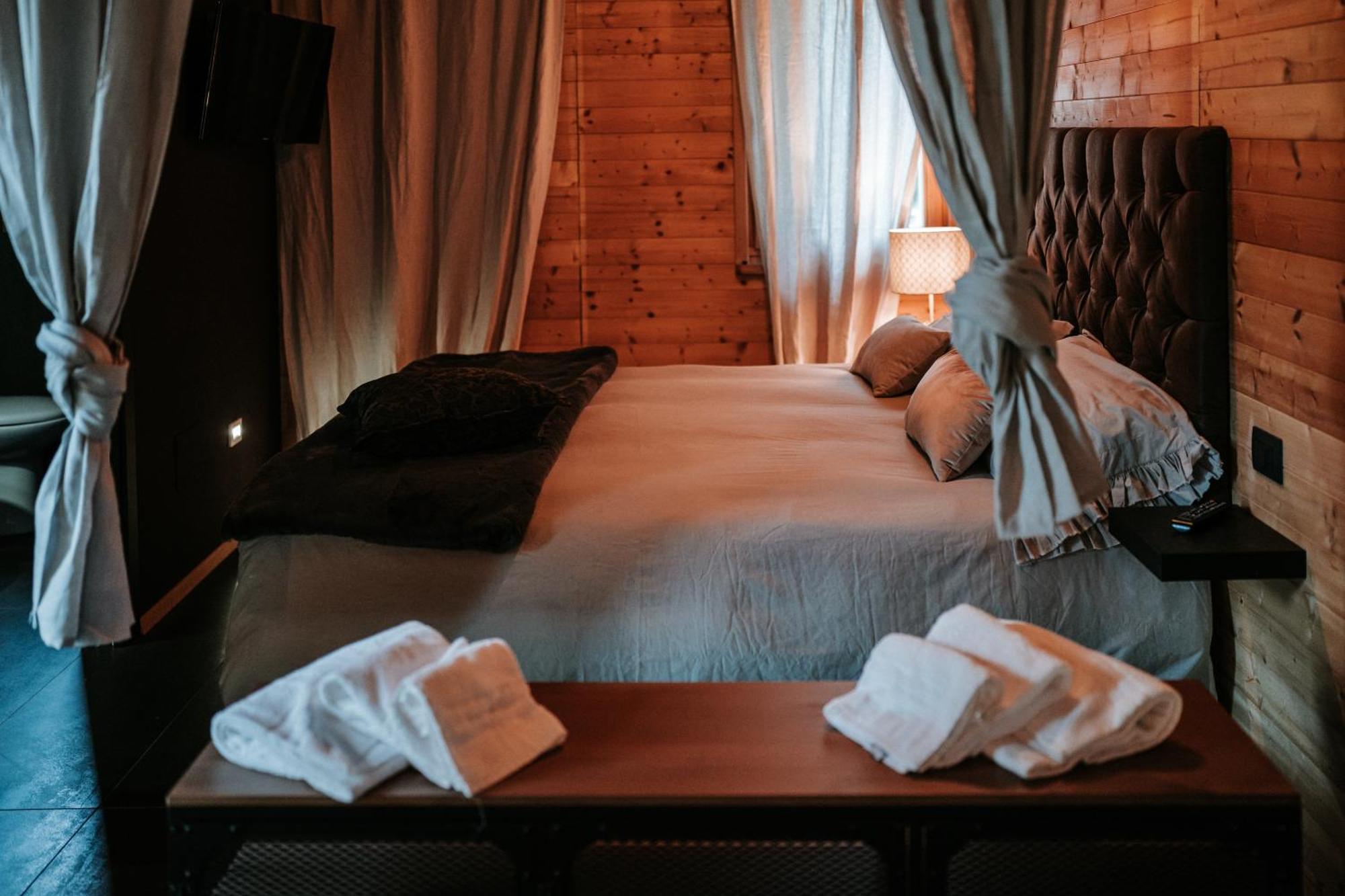 Basciano L'Anfora Country Club Bed & Breakfast エクステリア 写真