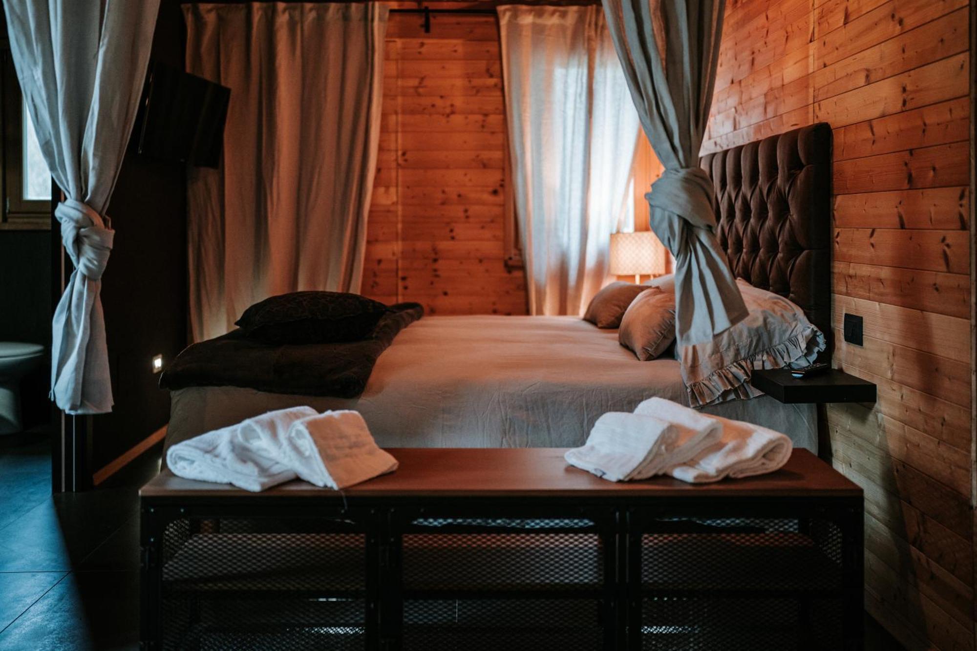 Basciano L'Anfora Country Club Bed & Breakfast エクステリア 写真