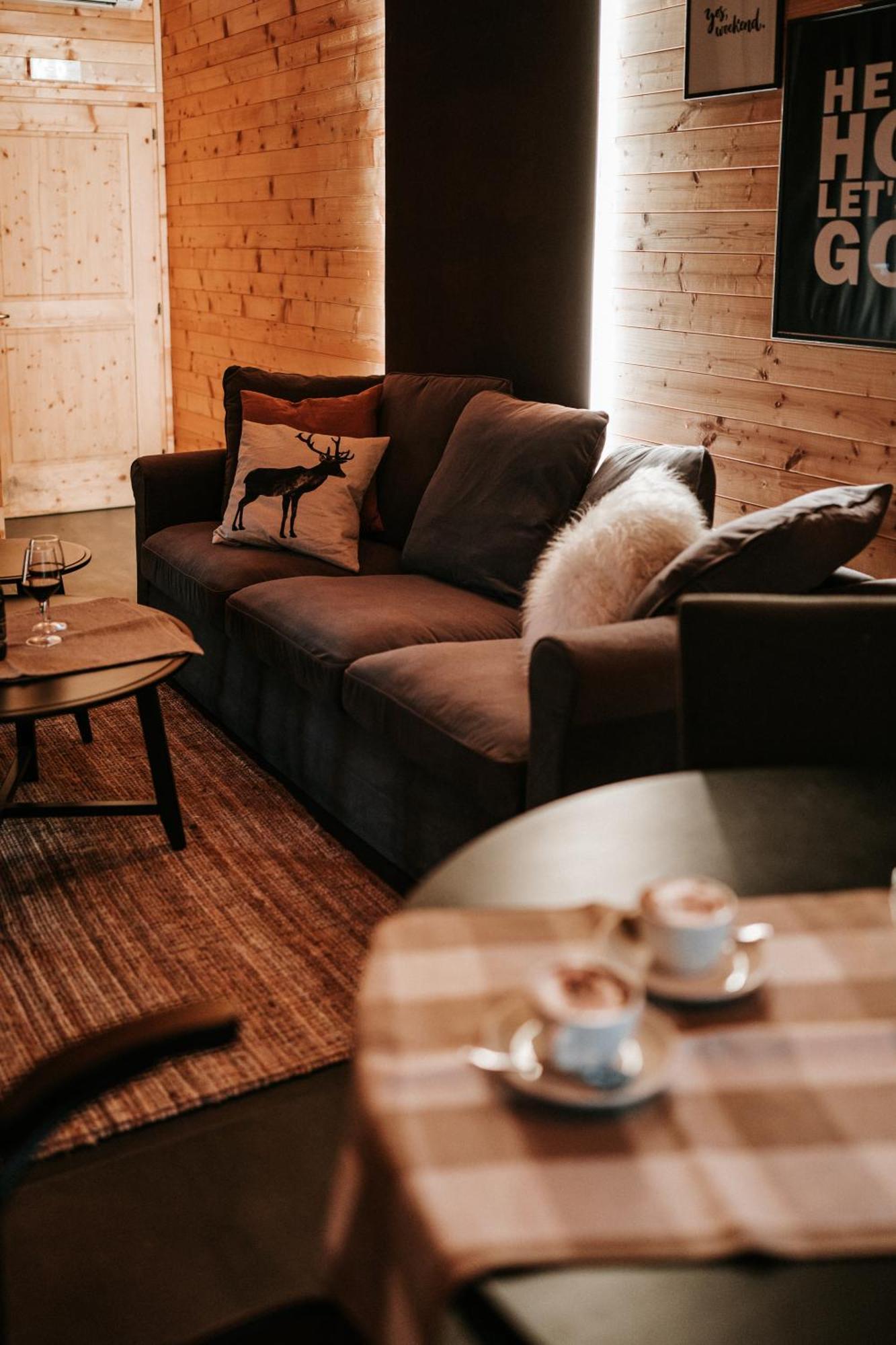 Basciano L'Anfora Country Club Bed & Breakfast エクステリア 写真