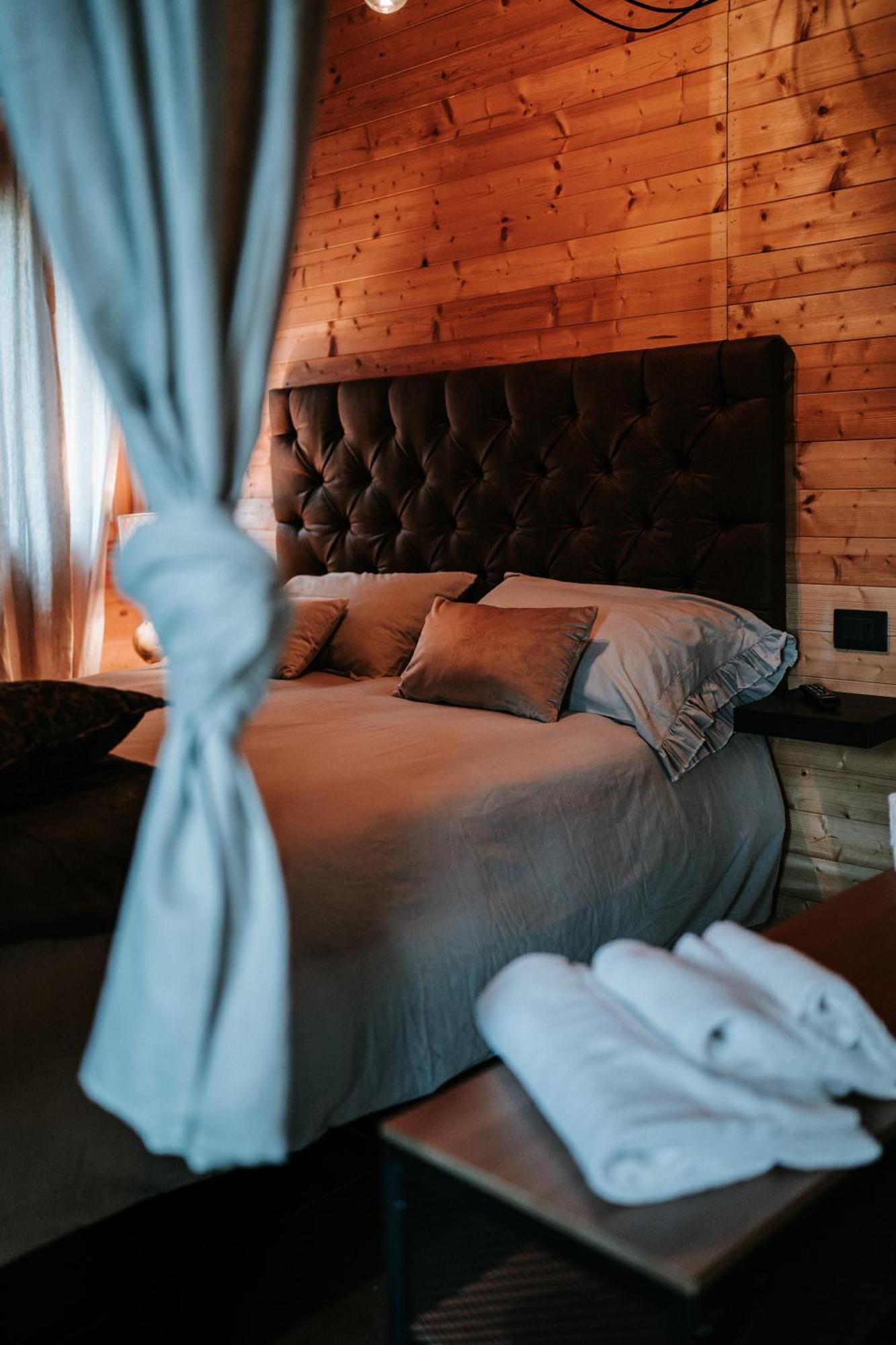 Basciano L'Anfora Country Club Bed & Breakfast エクステリア 写真